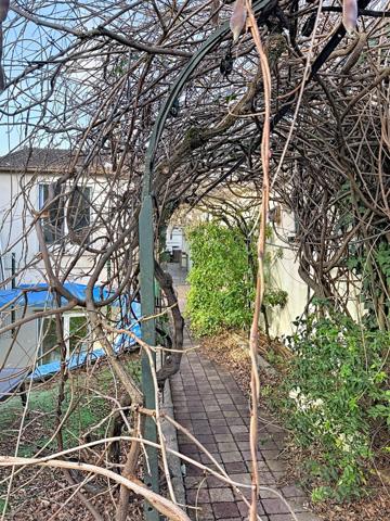 COLOMBES - MAISON 6 P DEPENDANCE TERRASSE PISCINE