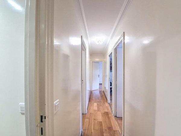 Appartement 96m2 4 chambres 2 salles de bain avec wc et 1 cuisine fermee