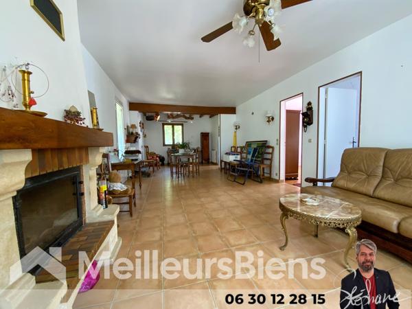 Maison et dépendances entre Montendre et Chepniers