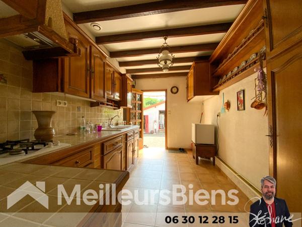 Maison et dépendances entre Montendre et Chepniers