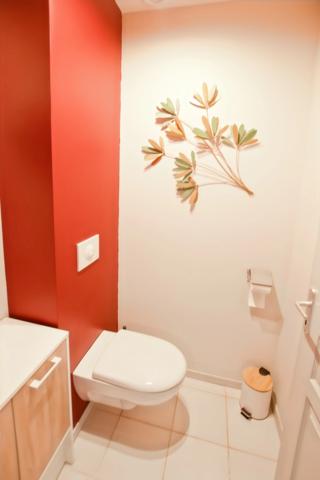 Propriété rénovée de 324 m² avec terrain à COUCHES (71)