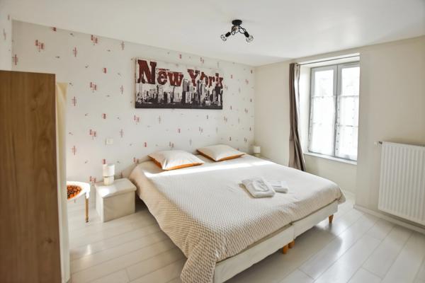 Propriété rénovée de 324 m² avec terrain à COUCHES (71)