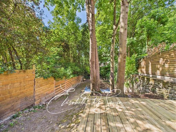 DUPLEX DE CHARME AVEC JARDIN PRIVATIF EN BORD DE MARNE – SAINT-MAURICE CENTRE