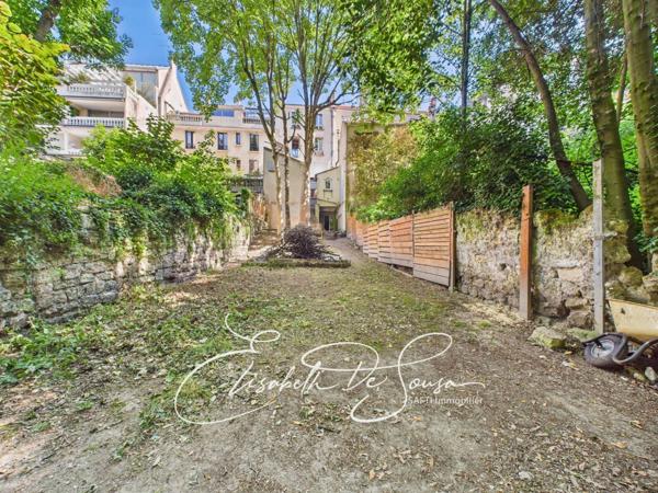DUPLEX DE CHARME AVEC JARDIN PRIVATIF EN BORD DE MARNE – SAINT-MAURICE CENTRE