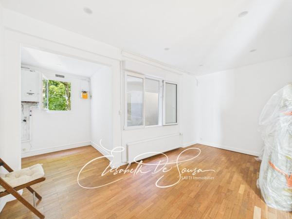 DUPLEX DE CHARME AVEC JARDIN PRIVATIF EN BORD DE MARNE – SAINT-MAURICE CENTRE