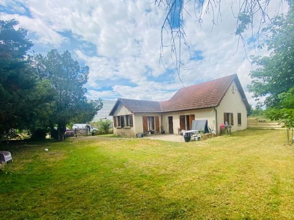 A vendre Maison Montluçon 5 pièces (158 m² hab) - Séjour (60m²) - Terrain en partie constructible 2846 m² Montlucon