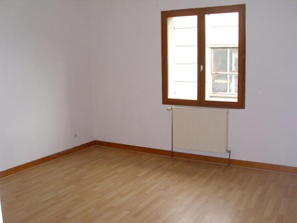 A vendre Maison Montluçon 5 pièces (158 m² hab) - Séjour (60m²) - Terrain en partie constructible 2846 m² Montlucon