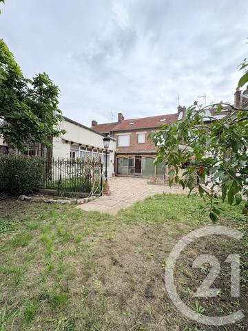 Maison à vendre  9 pièces - 179,40 m 2   ST QUENTIN  - 02