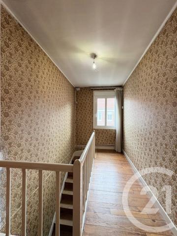 Maison à vendre  9 pièces - 179,40 m 2   ST QUENTIN  - 02