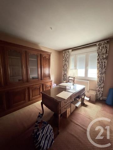Maison à vendre  9 pièces - 179,40 m 2   ST QUENTIN  - 02
