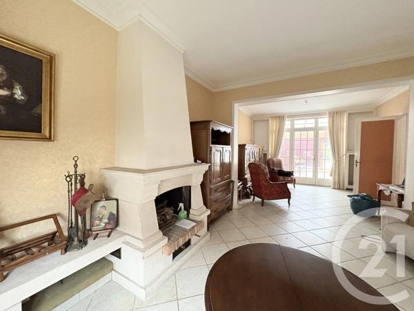 Maison à vendre  9 pièces - 179,40 m 2   ST QUENTIN  - 02