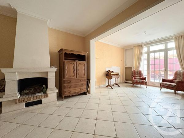 Maison à vendre  9 pièces - 179,40 m 2   ST QUENTIN  - 02
