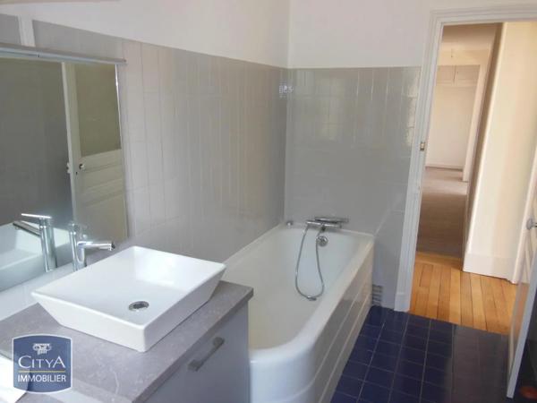 Appartement à louer 5 pièces 120m²