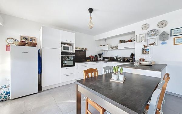Appartement à vendre    3 pièces •  La Rochelle