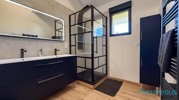 Maison individuelle, renovée avec élégance