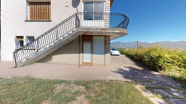 VILLA FAMILIALE 157 m² - Double garage et atelier