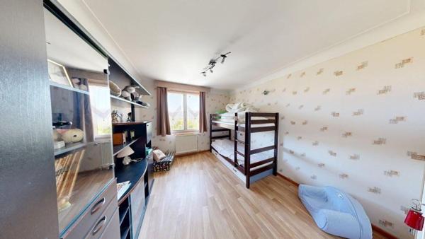 VILLA FAMILIALE 157 m² - Double garage et atelier