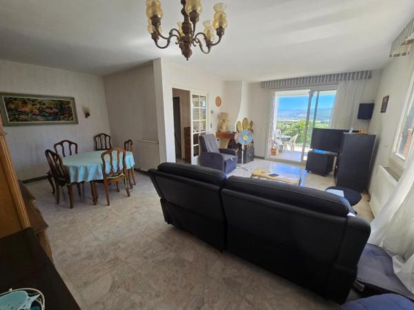 VILLA FAMILIALE 157 m² - Double garage et atelier