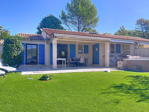 Maison 4 pièces à Tourrettes, proche commodités, jardin