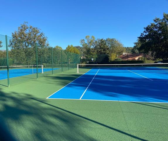 Maison 4 pièces à Tourrettes, proche commodités, jardin