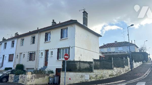 A VENDRE - MAISON SEMIE MITOYENNE HARLY ! (02100)