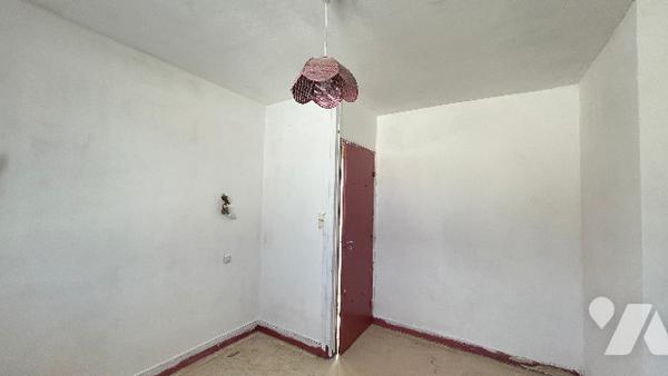 A VENDRE - MAISON SEMIE MITOYENNE HARLY ! (02100)