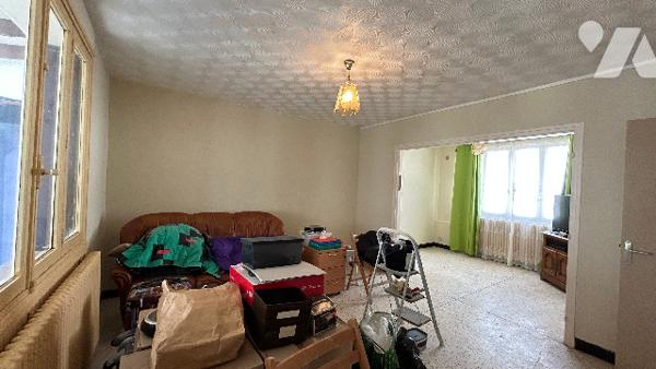 A VENDRE - MAISON SEMIE MITOYENNE HARLY ! (02100)