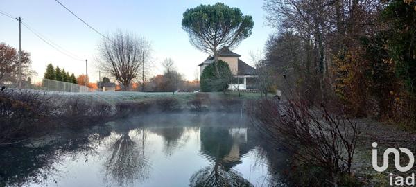 Maison traditionnelle 9 pièces de 146 m² à Aynac (46120)