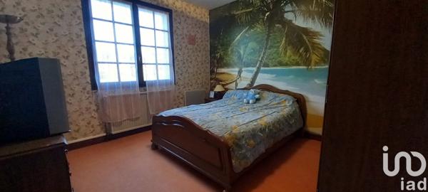 Maison traditionnelle 9 pièces de 146 m² à Aynac (46120)