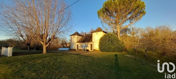 Maison traditionnelle 9 pièces de 146 m² à Aynac (46120)