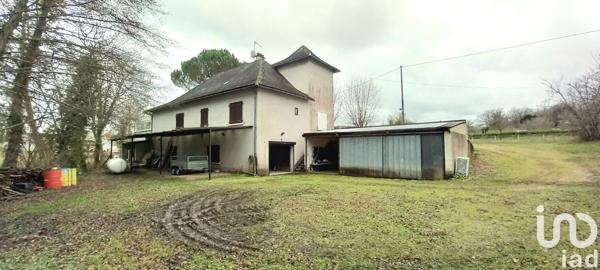 Maison traditionnelle 9 pièces de 146 m² à Aynac (46120)