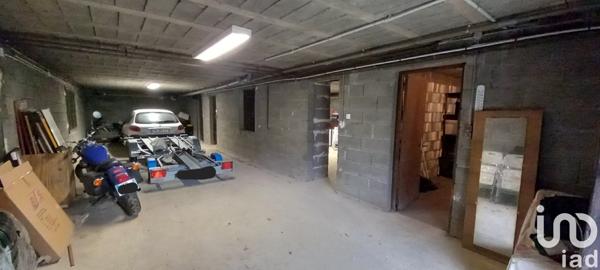 Maison traditionnelle 9 pièces de 146 m² à Aynac (46120)