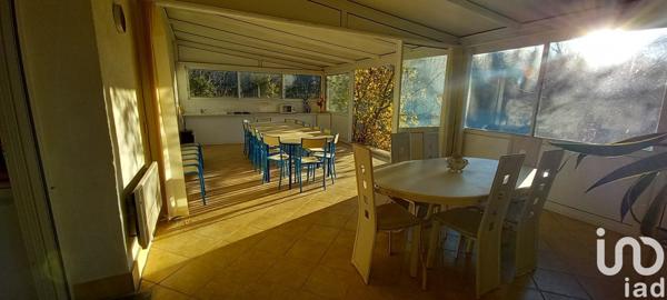 Maison traditionnelle 9 pièces de 146 m² à Aynac (46120)