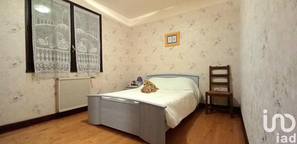 Maison traditionnelle 9 pièces de 146 m² à Aynac (46120)