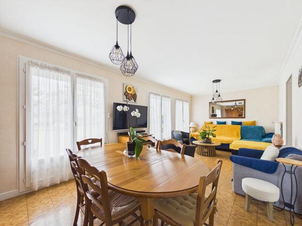 Maison de 107 m2 à Chatellerault, 3 chambres, jardin, garage