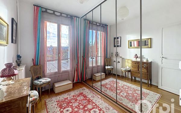 Maison à vendre    7 pièces • 217 m2 Clamart