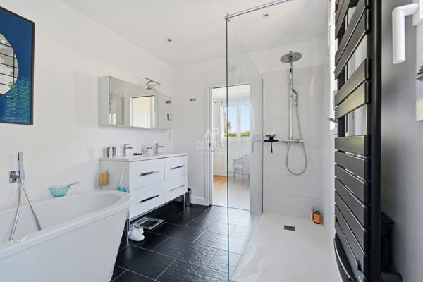 Maison Fourqueux 7 pièce(s) 180 m2 - 5 chambres 1 190 000 € **  - Référence  18871