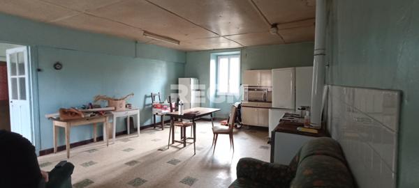 Étampes (91150) Corps de ferme à rénover