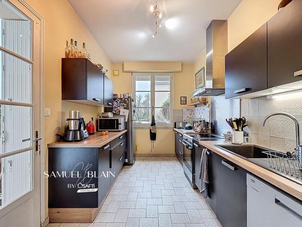 Maison 6 ch + jardin : grand séjour, bureau, cave.