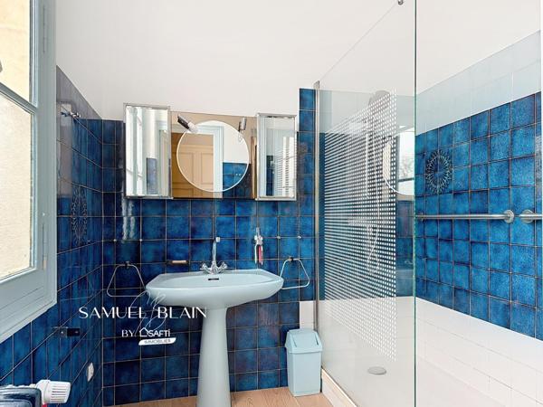 Maison 6 ch + jardin : grand séjour, bureau, cave.