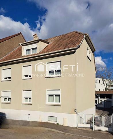 Situé à Mulhouse, immeuble de rapport des années 1955, en grande partie rénové, opportunité idéale investisseur ou projet familial avec revenus locatifs à la clé – 211 m² sur 460 m² de terrain – Fort potentiel