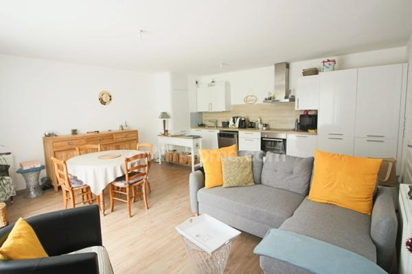 Croix Barbieux - T3 2 chambres 68 m2 avec garage et balcon en résidence de 2017