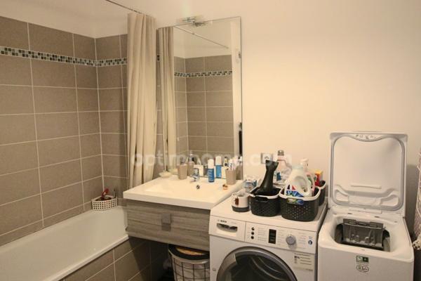 Croix Barbieux - T3 2 chambres 68 m2 avec garage et balcon en résidence de 2017