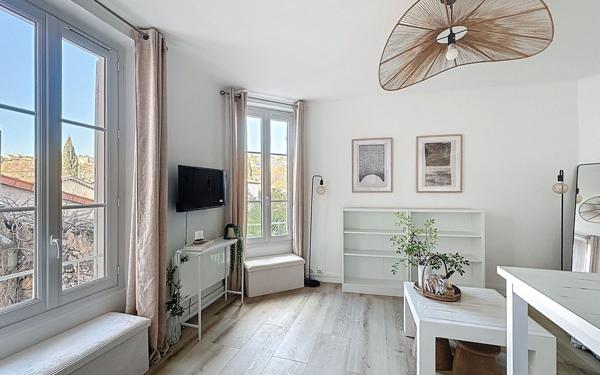 Appartement à louer    1 pièce •  Le Cannet