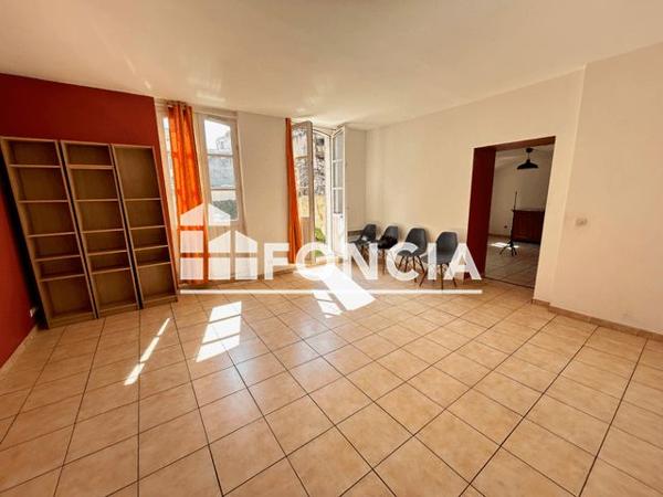Location Appartement 3 pièces 77.7 m² - Marseille 13001