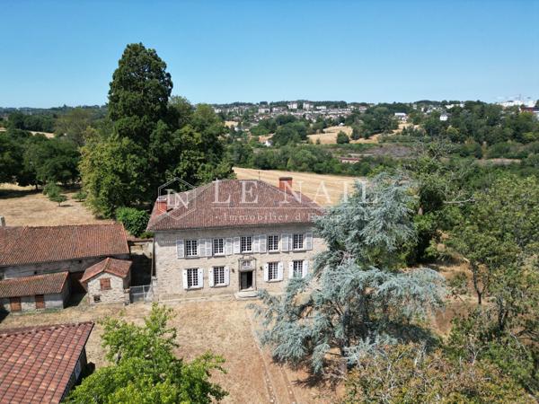 Belle gentilhommière du XVIIe siècle dans un cadre préservé, à quelques minutes de Limoges centre