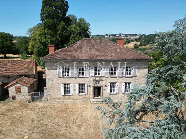 Belle gentilhommière du XVIIe siècle dans un cadre préservé, à quelques minutes de Limoges centre