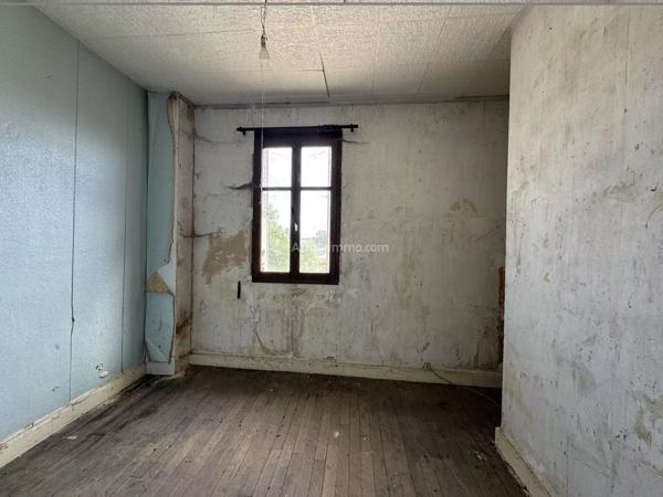 Vente                                                      Maison de village
                        
                     5 pièces                      78 m2                     à Liffol-le-Grand