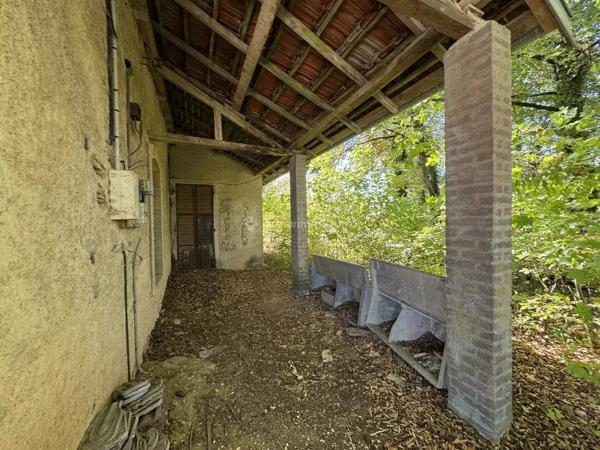 Vente                                                      Maison de village
                        
                     5 pièces                      78 m2                     à Liffol-le-Grand