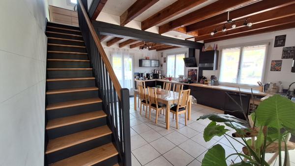 Maison
         5 pièces
        - 133 m²